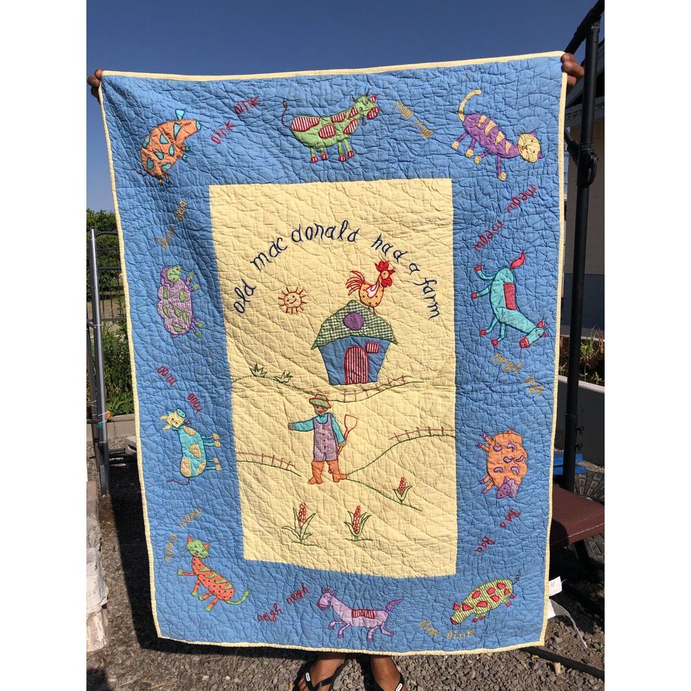 Vintage Y2K Bloomingdales Old MacDonald Farm Baby Quilt Cotton Embroidered 36x50